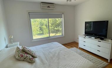 CASA 5 AMB VENTA EN ISLA DEL ESTE.QUINCHO AMARRA