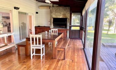 CASA 5 AMB VENTA EN ISLA DEL ESTE.QUINCHO AMARRA