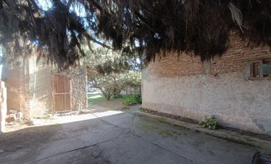 Venta terreno con casa 3 amb y parque Berazategui