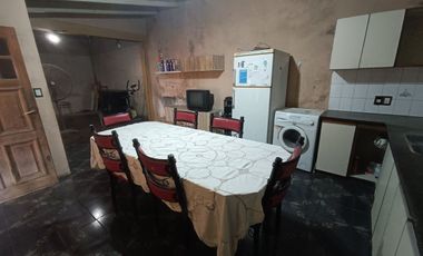 Venta terreno con casa 3 amb y parque Berazategui