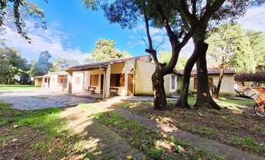 Venta Casa quinta 3 amb con quincho sobre ruta
