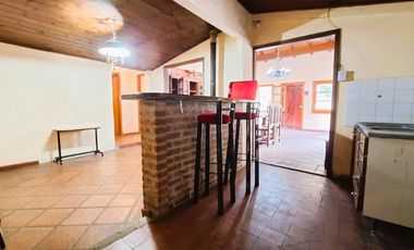 Venta Casa quinta 3 amb con quincho sobre ruta