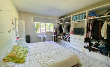 Casa de 4 dormitorios con pileta - City Bell