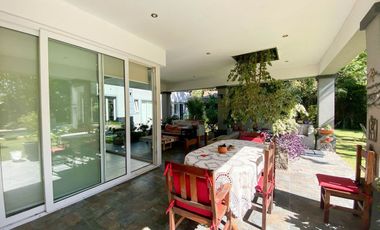 Casa de 4 dormitorios con pileta - City Bell