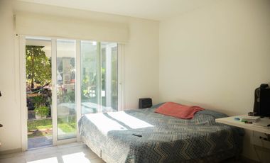 Casa de 4 dormitorios con pileta - City Bell