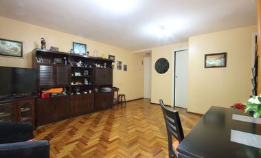 VENTA 4 AMBIENTES c/BALCÓN FRENTE 1°Piso TIPO CASA