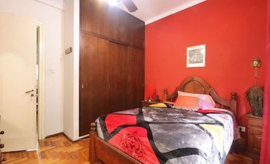 VENTA 4 AMBIENTES c/BALCÓN FRENTE 1°Piso TIPO CASA
