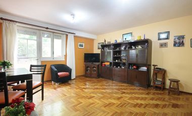 VENTA 4 AMBIENTES c/BALCÓN FRENTE 1°Piso TIPO CASA