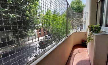 VENTA 4 AMBIENTES c/BALCÓN FRENTE 1°Piso TIPO CASA
