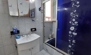 VENTA 4 AMBIENTES c/BALCÓN FRENTE 1°Piso TIPO CASA