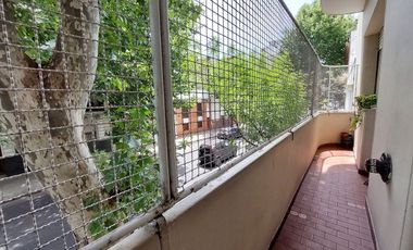 VENTA 4 AMBIENTES c/BALCÓN FRENTE 1°Piso TIPO CASA