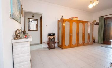 EXCLUSIVA CASA EN VENTA CON QUINCHO Y PILETA