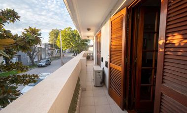 EXCLUSIVA CASA EN VENTA CON QUINCHO Y PILETA