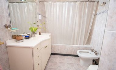 EXCLUSIVA CASA EN VENTA CON QUINCHO Y PILETA