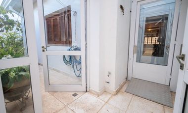EXCLUSIVA CASA EN VENTA CON QUINCHO Y PILETA
