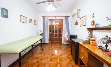 EXCLUSIVA CASA EN VENTA CON QUINCHO Y PILETA