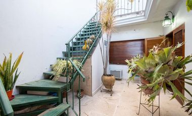 EXCLUSIVA CASA EN VENTA CON QUINCHO Y PILETA