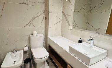 VENTA SEMIPISO 4 AMBIENTES CON COCHERA!