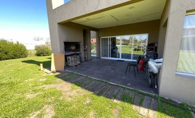 VENTA CASA 5 AMBIENTES  BAN SEBASTIAN OPORTUNIDAD