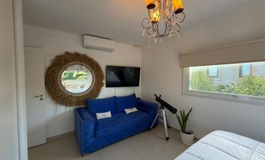 VENTA CASA 7 AMBIENTES LA LOMADA