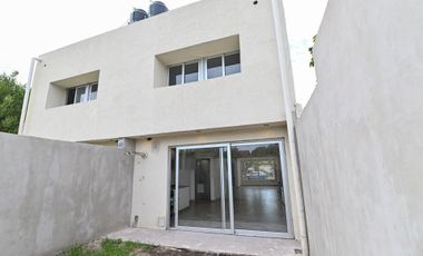 SE VENDE DUPLEX  DOS DORMITORIOS  A ESTRENAR