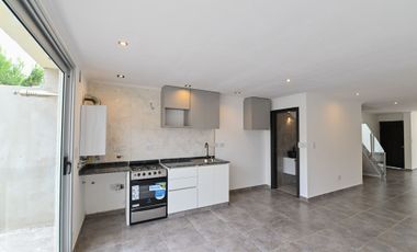 SE VENDE DUPLEX  DOS DORMITORIOS  A ESTRENAR