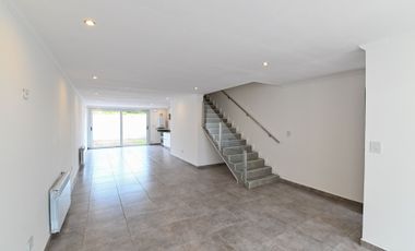 SE VENDE DUPLEX  DOS DORMITORIOS  A ESTRENAR