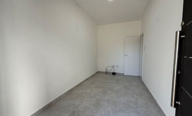 VENTA CASA 2 DORMITORIOS PATIO Y COCHERA