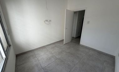 VENTA CASA 2 DORMITORIOS PATIO Y COCHERA