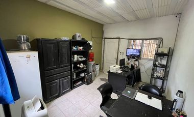 VENTA DE GALPON CON OFICINAS EN MALVINA 600 M2