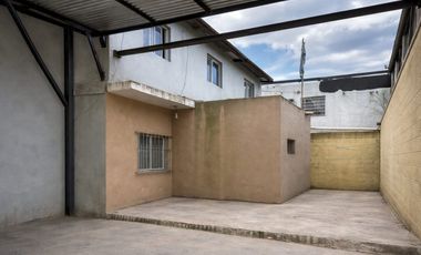 VENTA DE GALPON CON OFICINAS EN MALVINA 600 M2