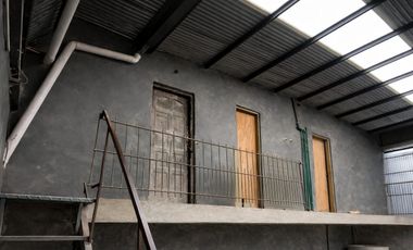 VENTA DE GALPON CON OFICINAS EN MALVINA 600 M2