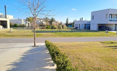 Venta Casa en Greenvile, Barrio D (Villa 4)