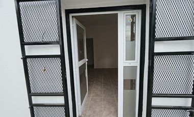 ALQUILER DE LOCAL COMERCIAL - PLOTTIER CENTRO