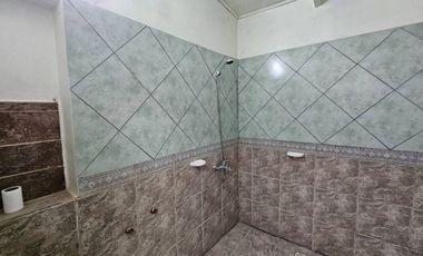 ALQUILER DE LOCAL COMERCIAL - PLOTTIER CENTRO