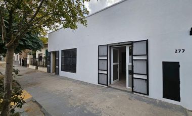 ALQUILER DE LOCAL COMERCIAL - PLOTTIER CENTRO