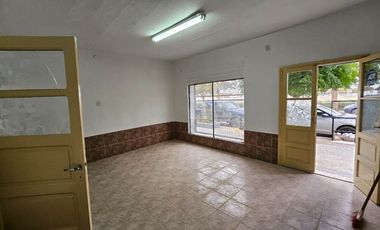 ALQUILER DE LOCAL COMERCIAL - PLOTTIER CENTRO