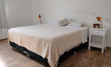 Venta casa 4 dormitorios y Quincho en La Casona 2