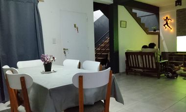 Venta casa 4 dormitorios y Quincho en La Casona 2