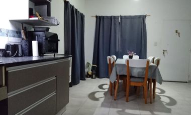Venta casa 4 dormitorios y Quincho en La Casona 2