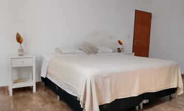 Venta casa 4 dormitorios y Quincho en La Casona 2