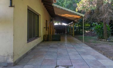 CASA 4 DORMITORIOS EN VENTA , CITY BELL.