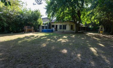CASA 4 DORMITORIOS EN VENTA , CITY BELL.