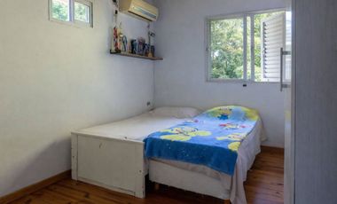 CASA 4 DORMITORIOS EN VENTA , CITY BELL.