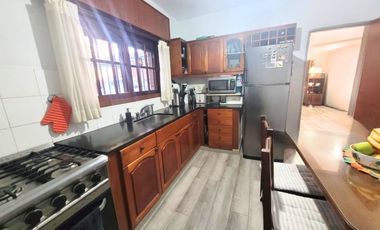 CASA EN VENTA DON TORCUATO - 5 AMB + QUINCHO 4 AMB