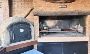 CASA EN VENTA DON TORCUATO - 5 AMB + QUINCHO 4 AMB