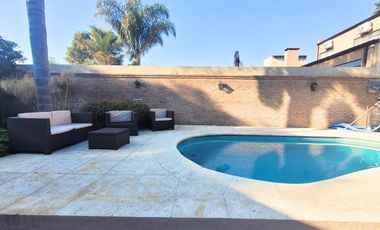 CASA EN VENTA DON TORCUATO - 5 AMB + QUINCHO 4 AMB