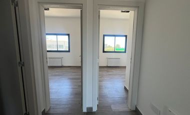 CASA EN VENTA EN CANNING CON COCHERA, PILETA