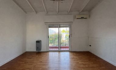 Venta Casa tipo dúplex en SA de Padua 5 Amb