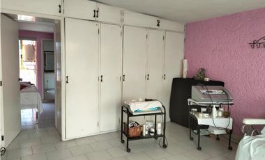 ACOGEDORA Y CÓMODA CASITA DE DOS NIVELES